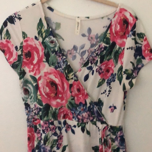 NWOT Emerald floral dress size small - Picture 3 of 6